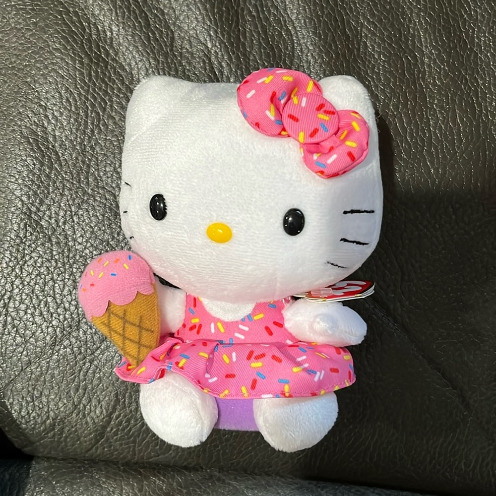 Hello kitty cream sprinkle stuffed kitty ty beanie baby